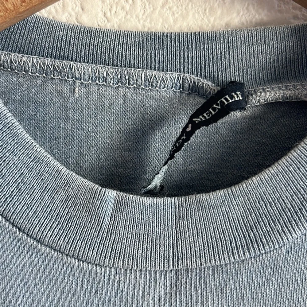 Hawaii Cropped Tee T-Shirt Embroidered Blue White Small - Image 4