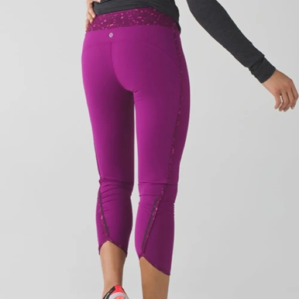 Lululemon Regal Plum Real Quick Tight Leggings Size 4 - Image 8