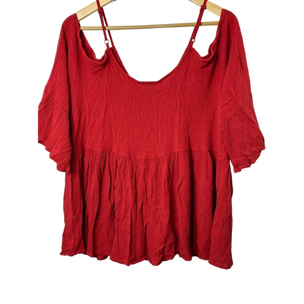 Torrid Red Rayon Crepe Bell Sleeve Cold Shoulder Top Women's 3 3X 22-24 - Image 2