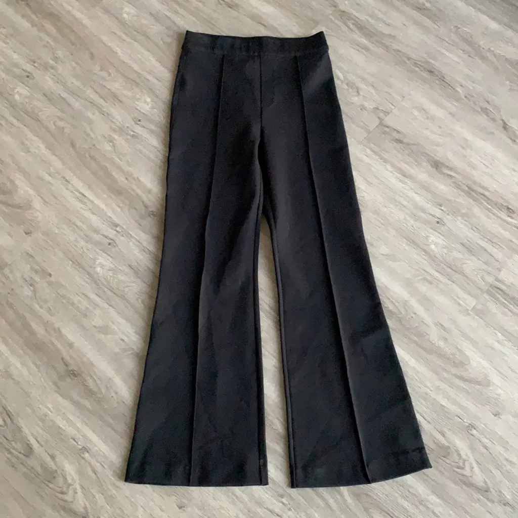 NWOT Spanx The Perfect Pant, Hi-Rise Flare in black size Xsmall Petite - Image 3