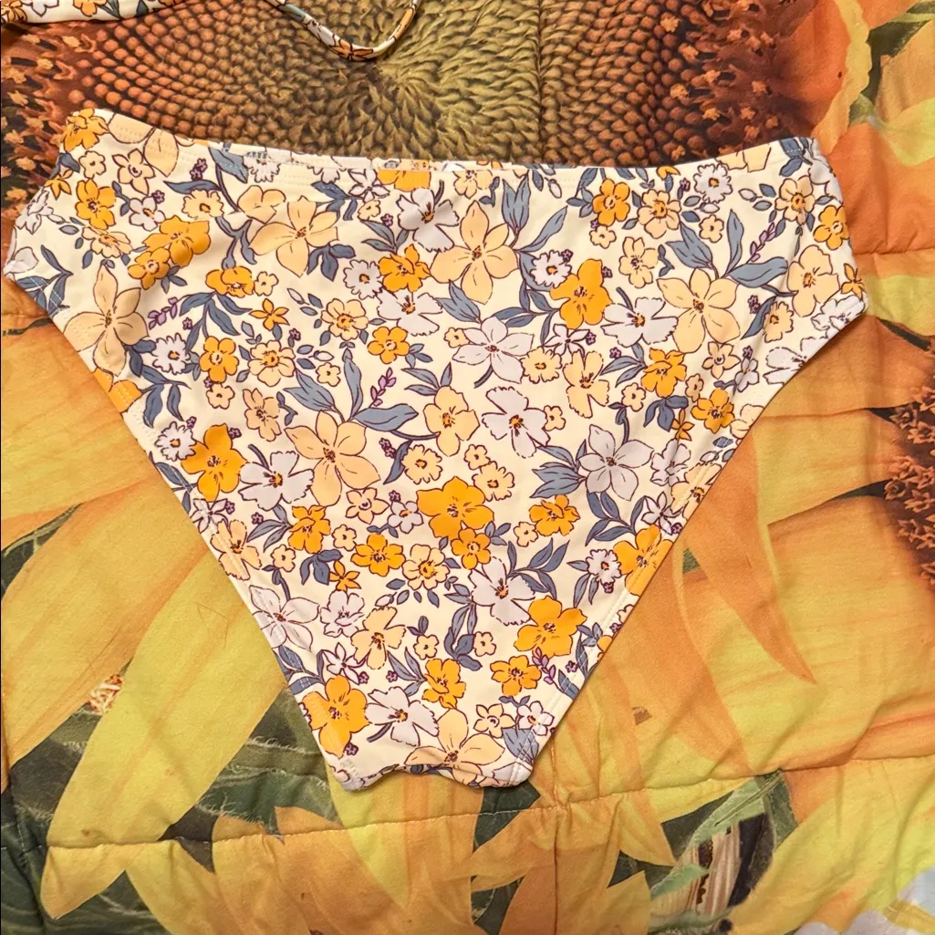 Cupshe Floral Bikini Set - Cream,  Orange and Green - Image 8