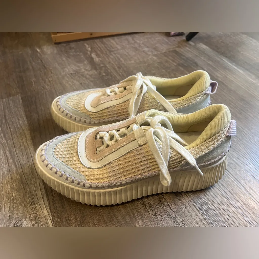 Dolce Vida Rainbow Pastel Knit Shoes White Size 7.5 - Image 4