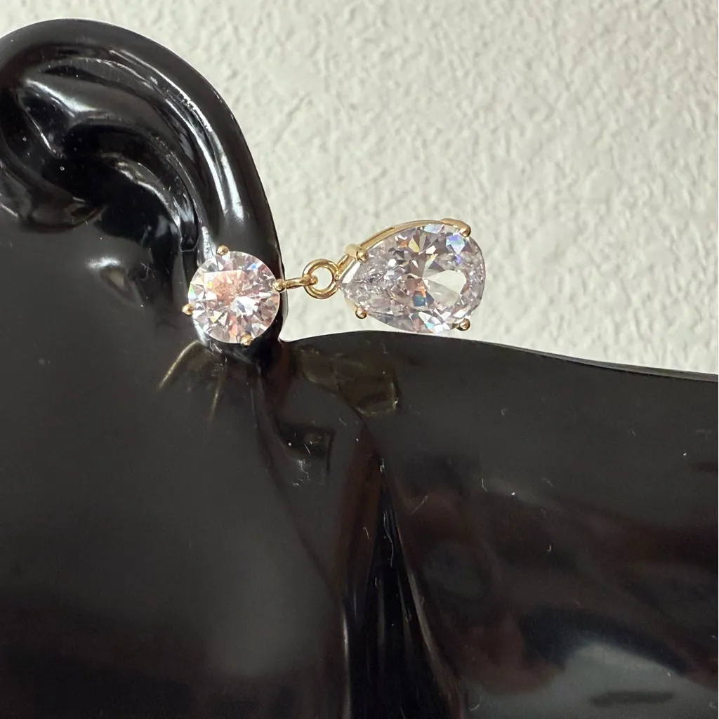 Stunning Clear CZ Cubic Zirconia Round/Pear Teardrop Gold - Image 2