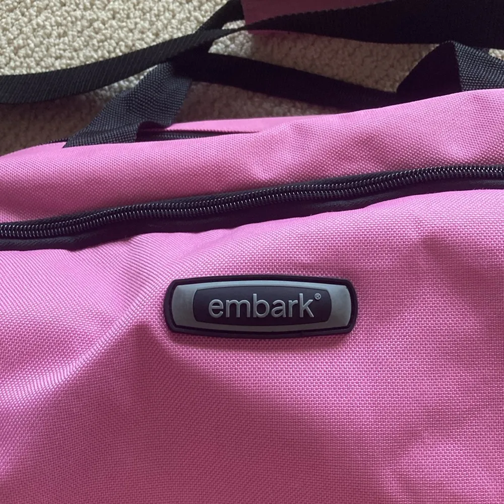Embark Travel Duffel Bag Small Weekender Carryall Overnight Bag Like New Pink - Image 2