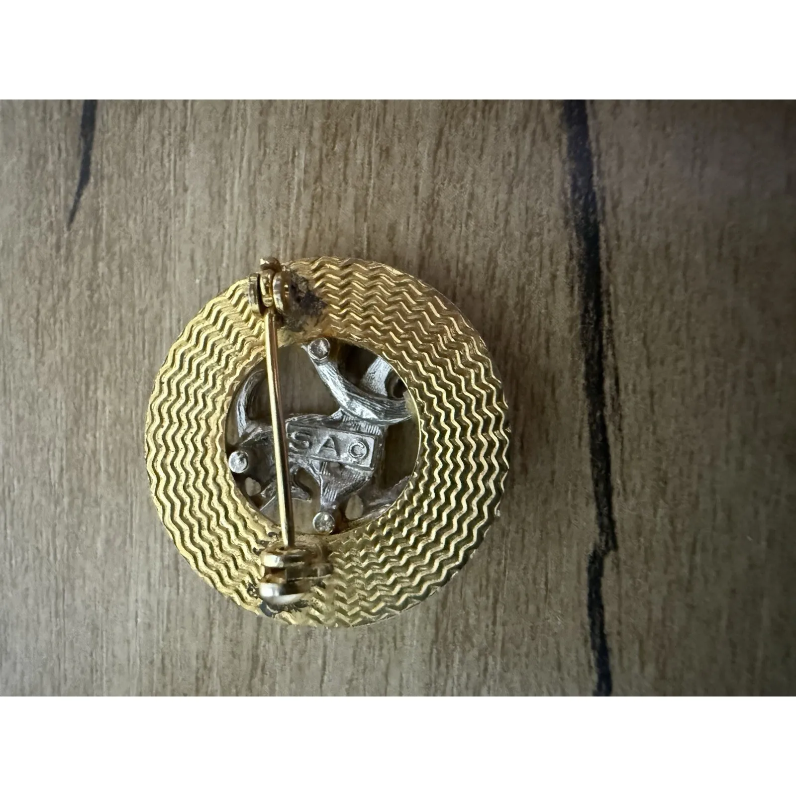 Vintage Signed SAO Avon Zodiac Capricorn Gold Tone‎ Collectible Brooch - Image 2