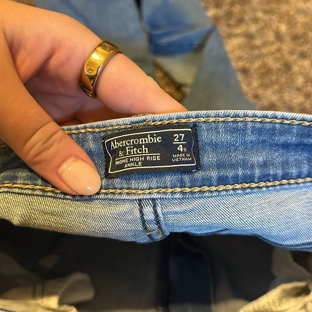 Abercrombie & Fitch Simone High Rise Ankle Jeans 27 Short - Image 3