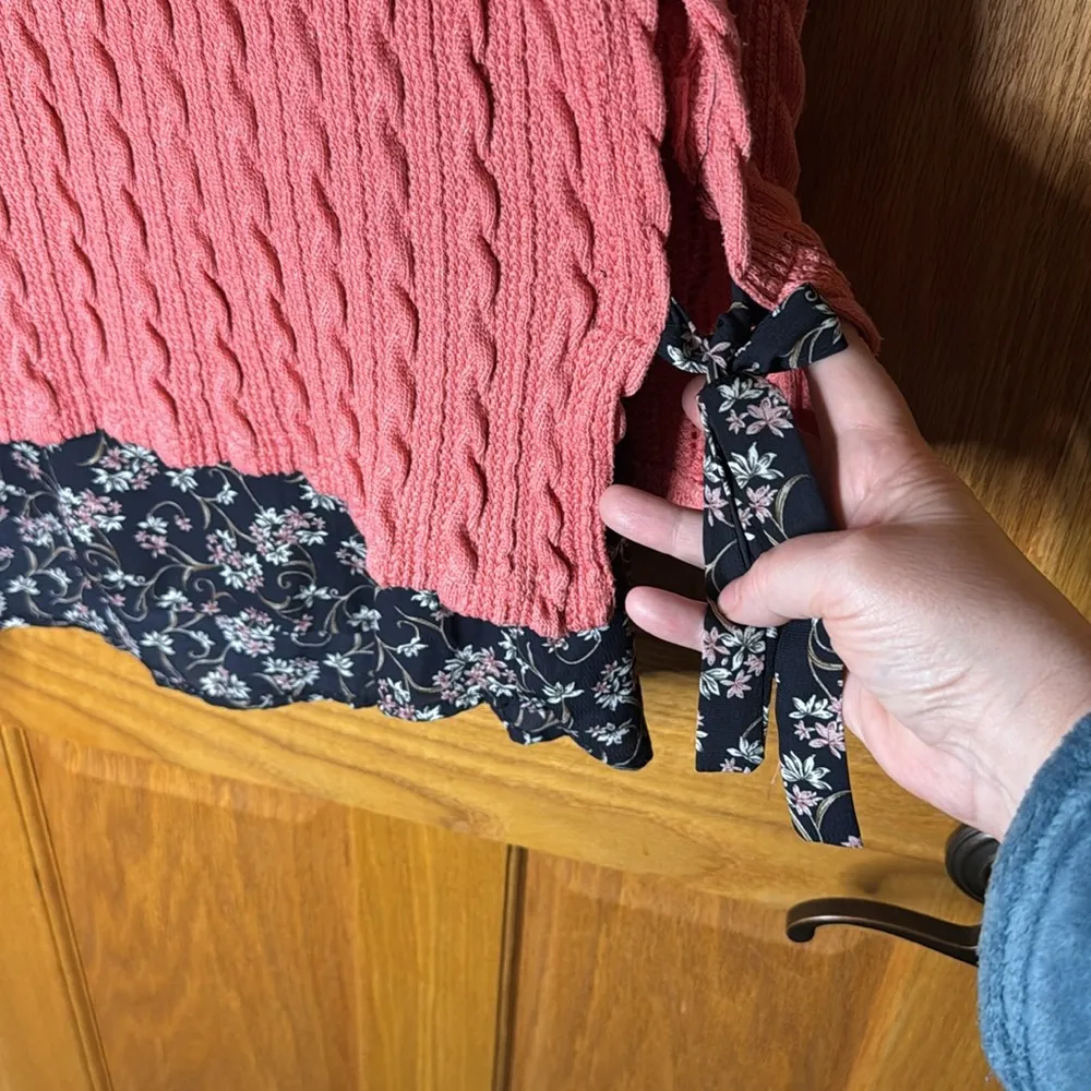 Suzanne Betro Pink Cable Knit Floral Layered Look SideTie Sweater, Large - Image 2