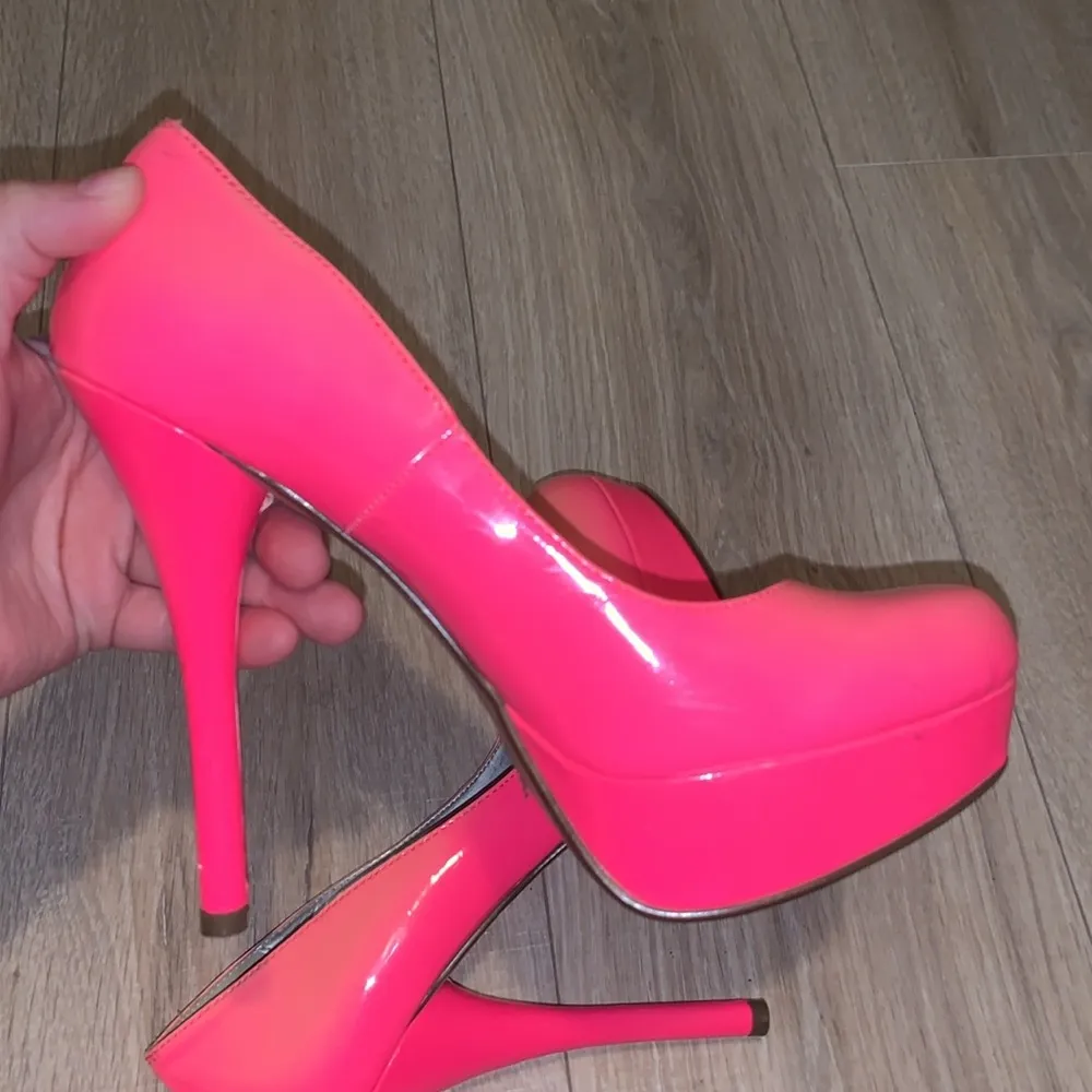 Heart In D Hot Pink Ombre platform heels Size 8.5 - Image 7