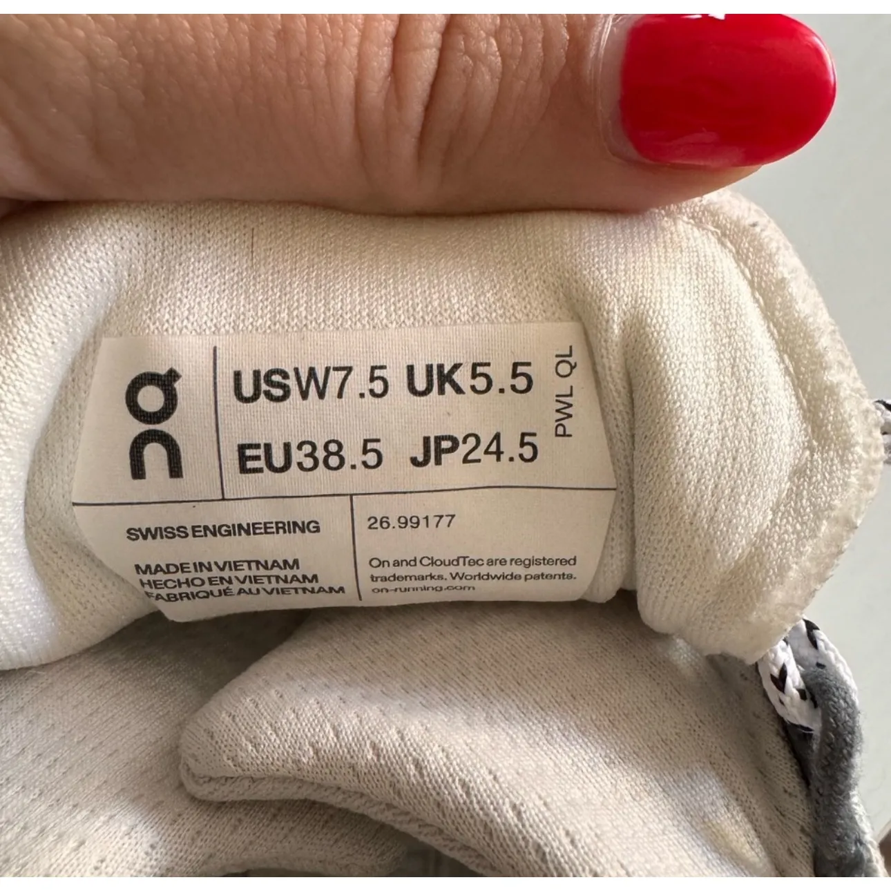 On CloudTec Women's Running Shoes White Bronze Lace Up Sneakers USW 7.5 - Image 4