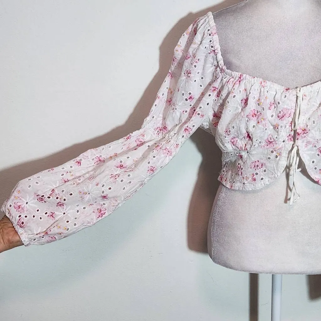 ASTR The Label Pink Floral Long Sleeve Crop Top Size Large Eyelet Lace Crop Top - Image 5
