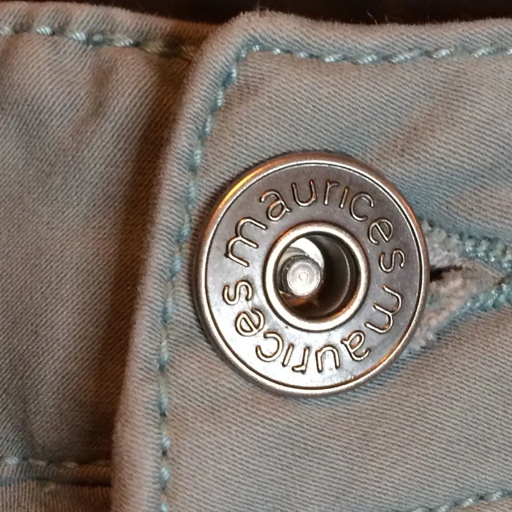 Maurices Women's Light Green Tapered/Straight Leg Jeans Size M - Image 5