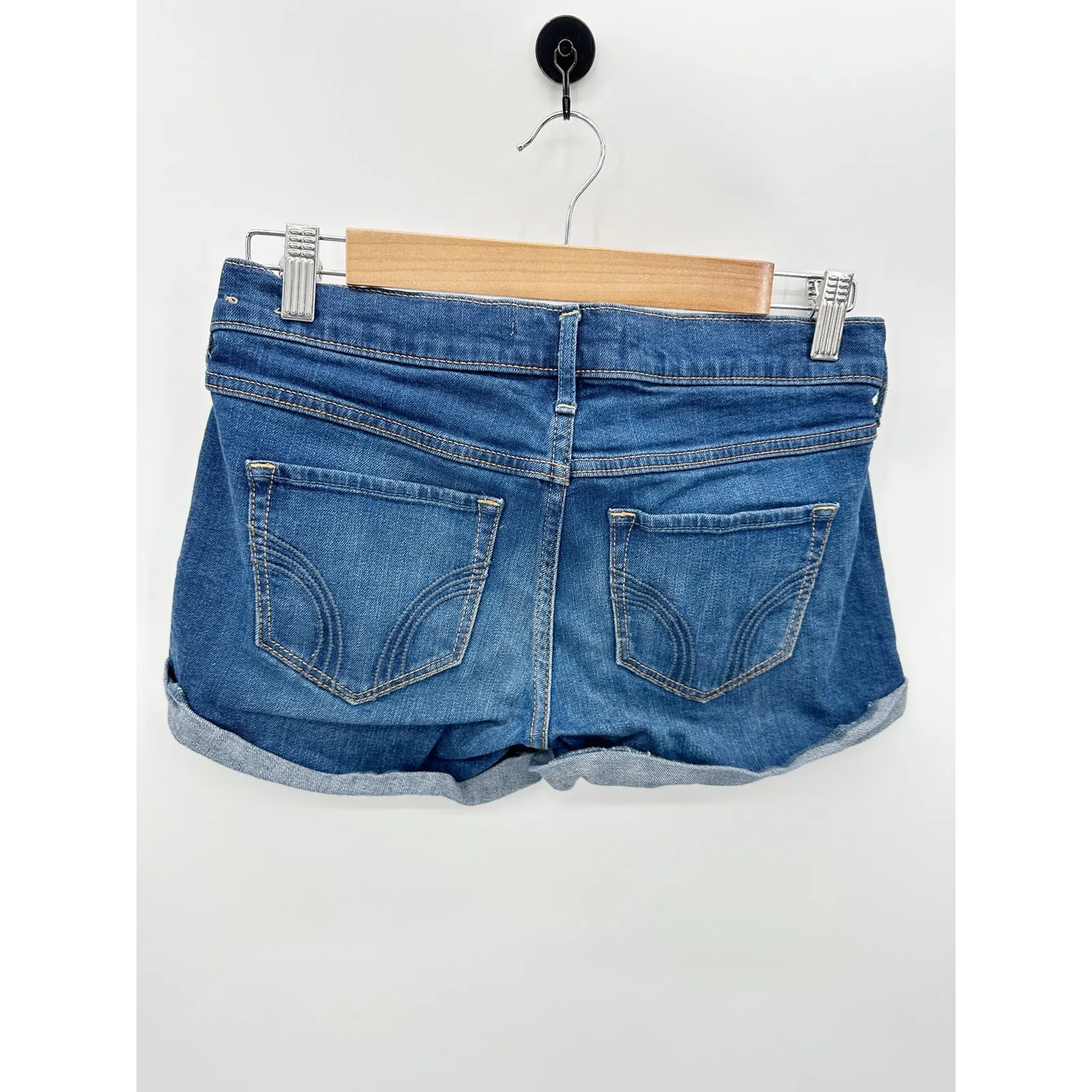 Hollister Rolled Cuff Medium‎ Wash Blue Cotton Blend Denim Shorts Women's Size 3 - Image 2