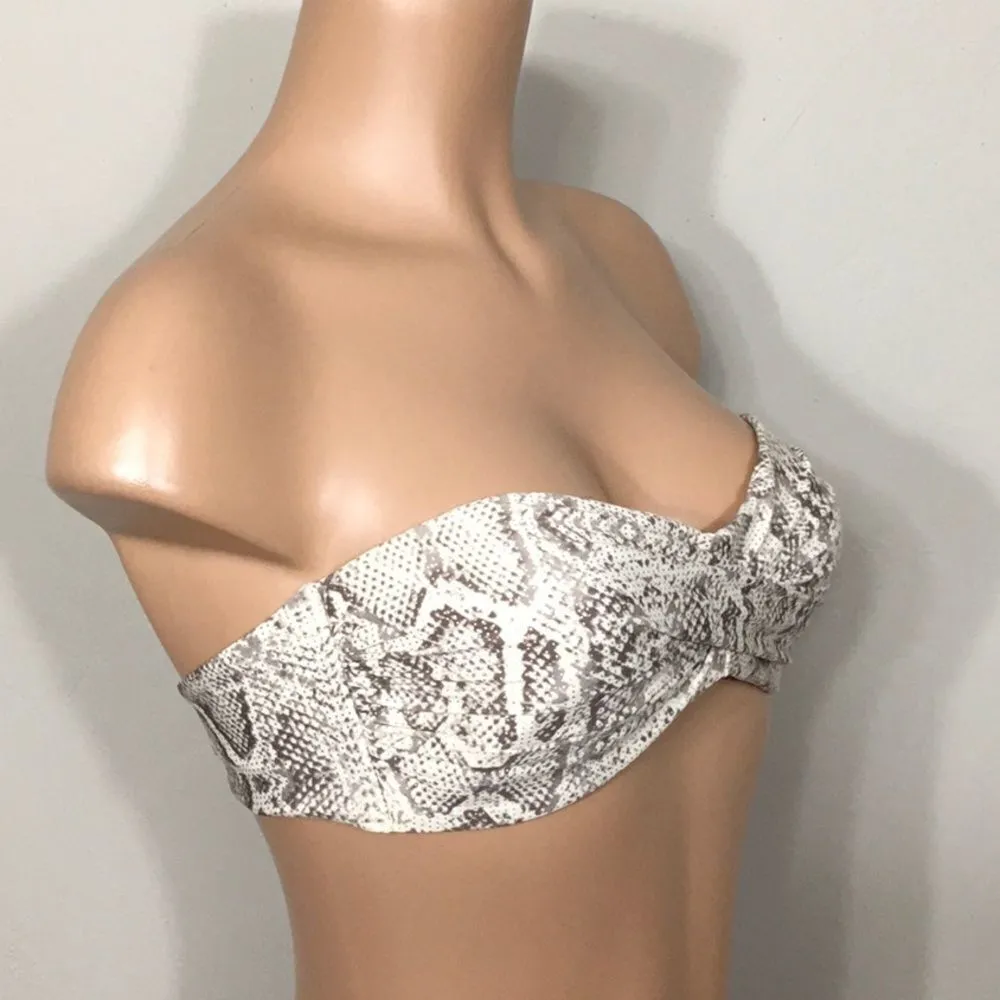 Carmen Marc Valvo bikini top. NWT - Image 4