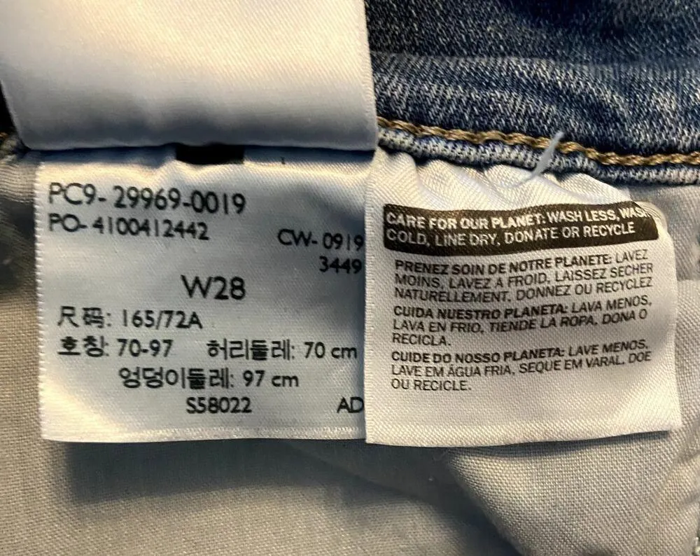 Levi's Bermuda Short 5-Pocket Zip Fly Medium Wash Raw Hem Denim Blue 28" - Image 4