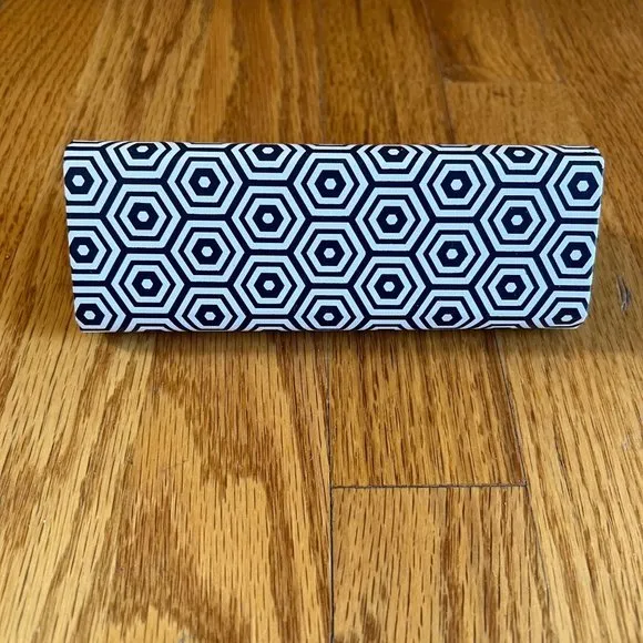 Jonathan Adler Blue & White Geometric Glass hard Case‎ Traingle Shape - Image 3