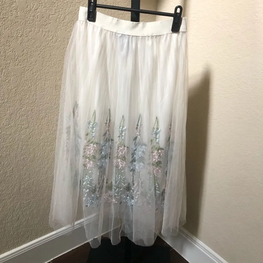 Moon Collection tulle floral embroidered skirt sz M/L - Image 4