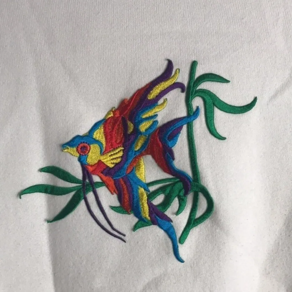 Vtg embroidered fish pullover sweater size medium 90s granny cute retro White - Image 4