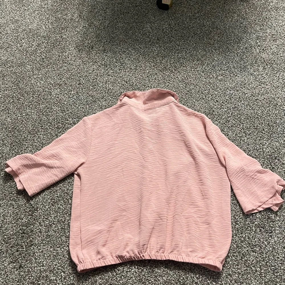 Wothington pink button down business casual short sleeve elastic shirt S - Image 9