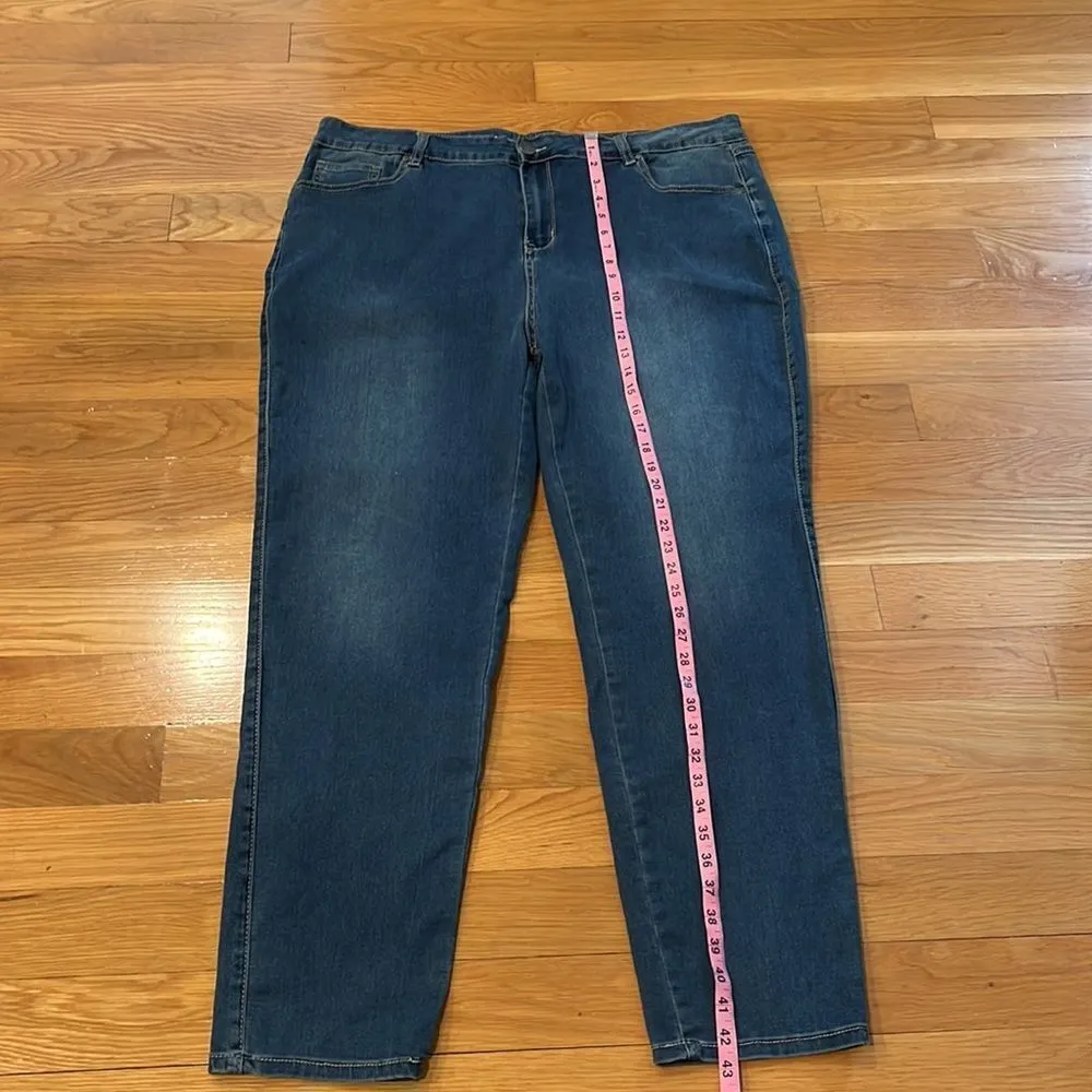 AVENUE denim skinny jeans size 22tall . - Image 4