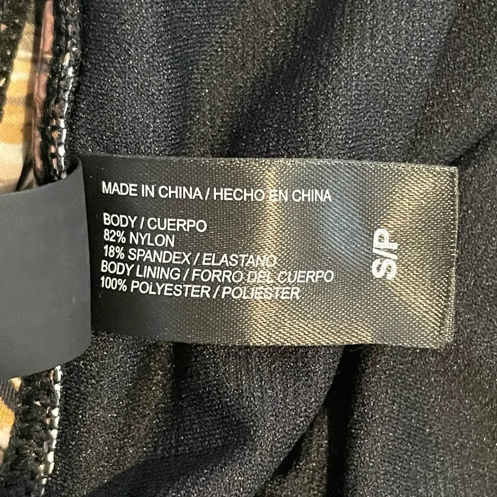 Hurley Palm Leaf Print One Piece Swimsuit - size Small - Image 6