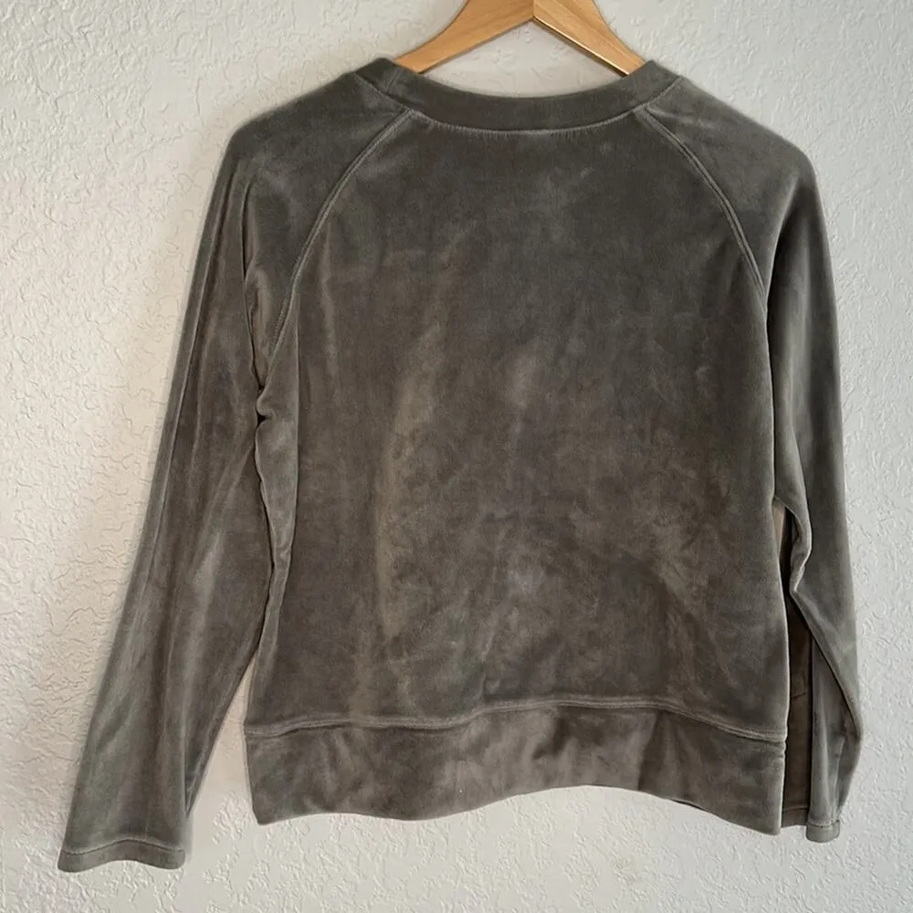 Tampa Bay Buccaneers Grey Velour Crop Sweatshirt Embroidered Football Pullover - Image 4