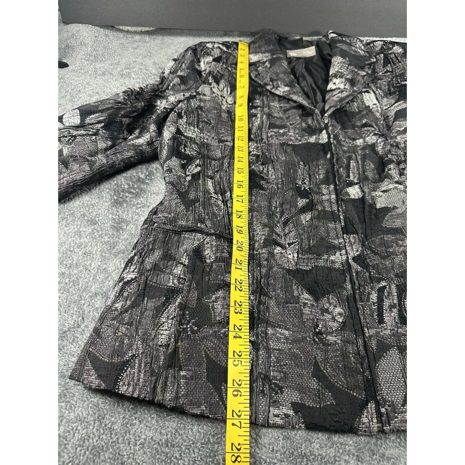 Tanjay Black & Silver Metallic Floral Textured Zip - Image 7