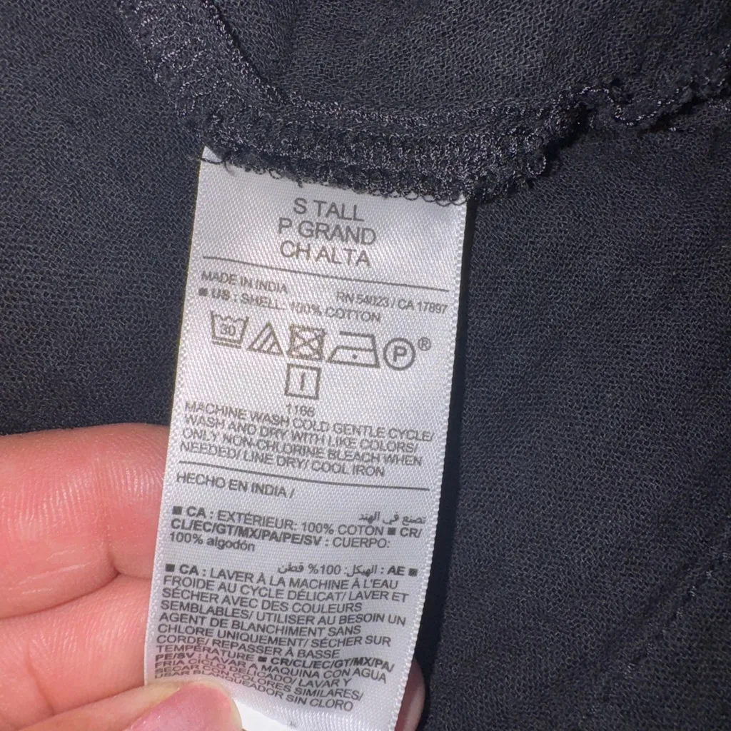 Old Navy Black Button Down Shirt - Image 4