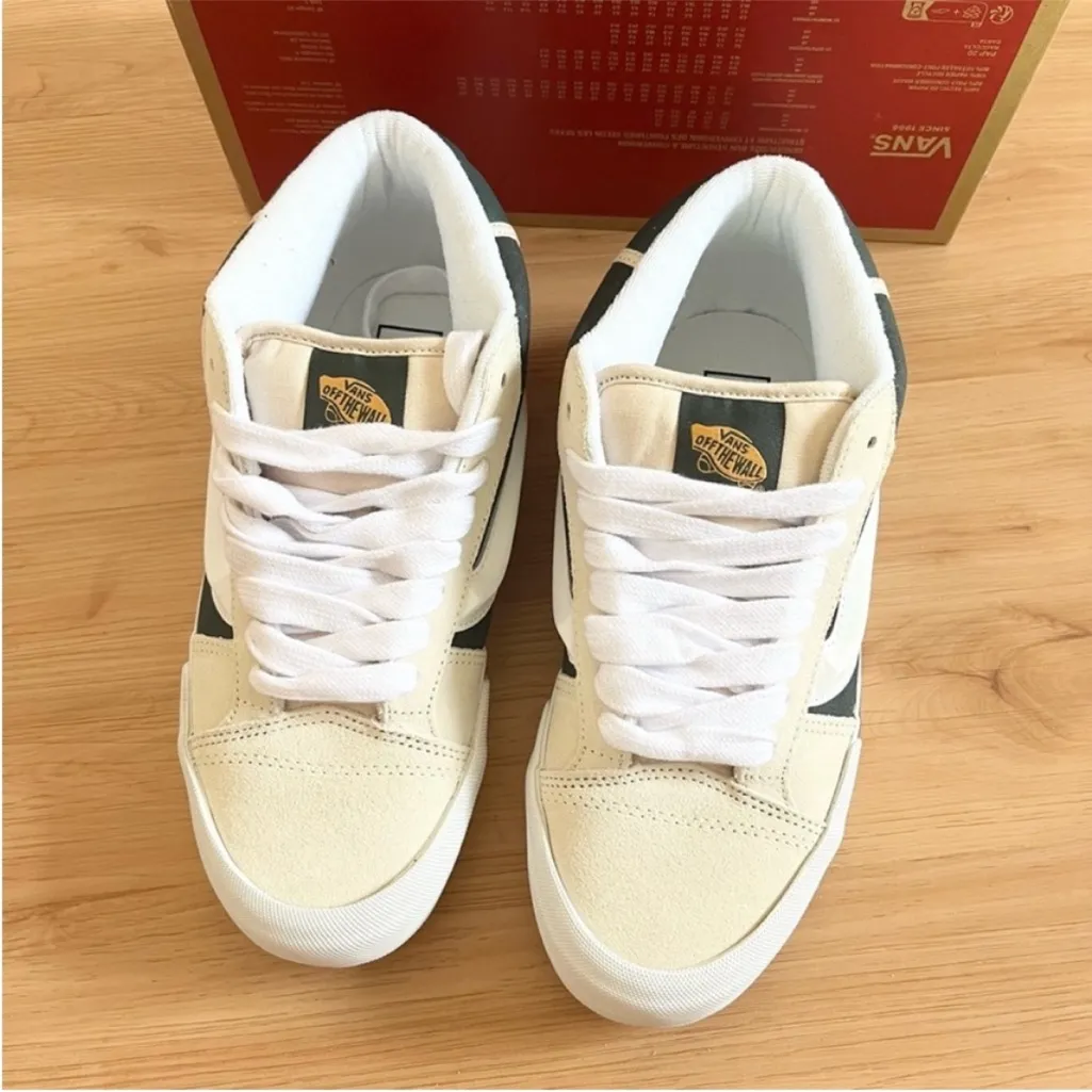 Vans Knu Mid in White and Green
Women 10.5 US Mens 9.0 US - Image 8