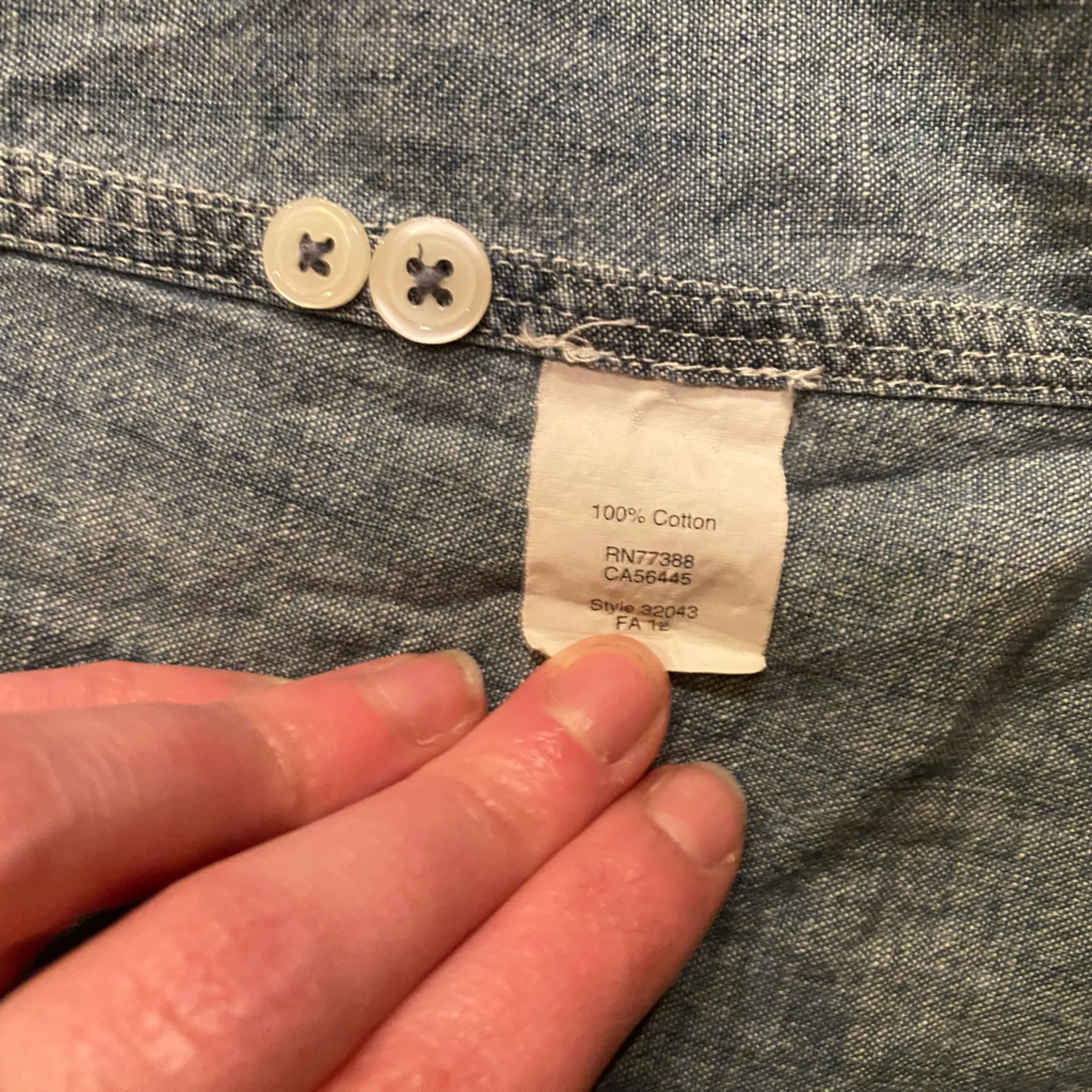 J.Crew  Chambray Button Down Size Small - Image 4