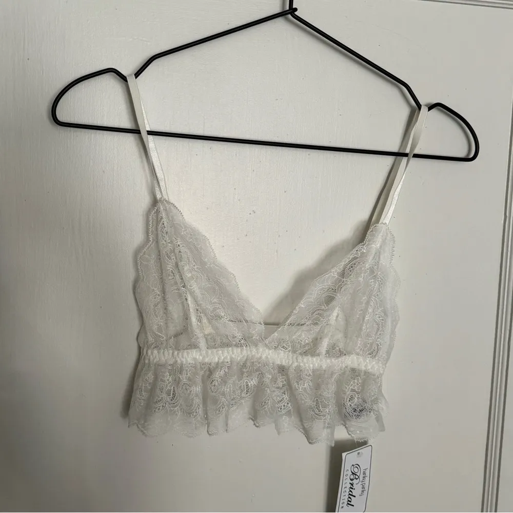 Hanky‎ Panky Julia White XS Ruffled Lace Bralette 977531 - Image 9