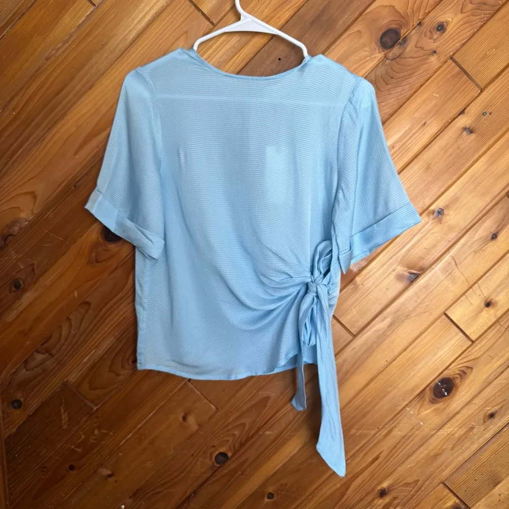 Ted Baker Blue Short Sleeve Tie Front Blouse Size 1 - Image 2