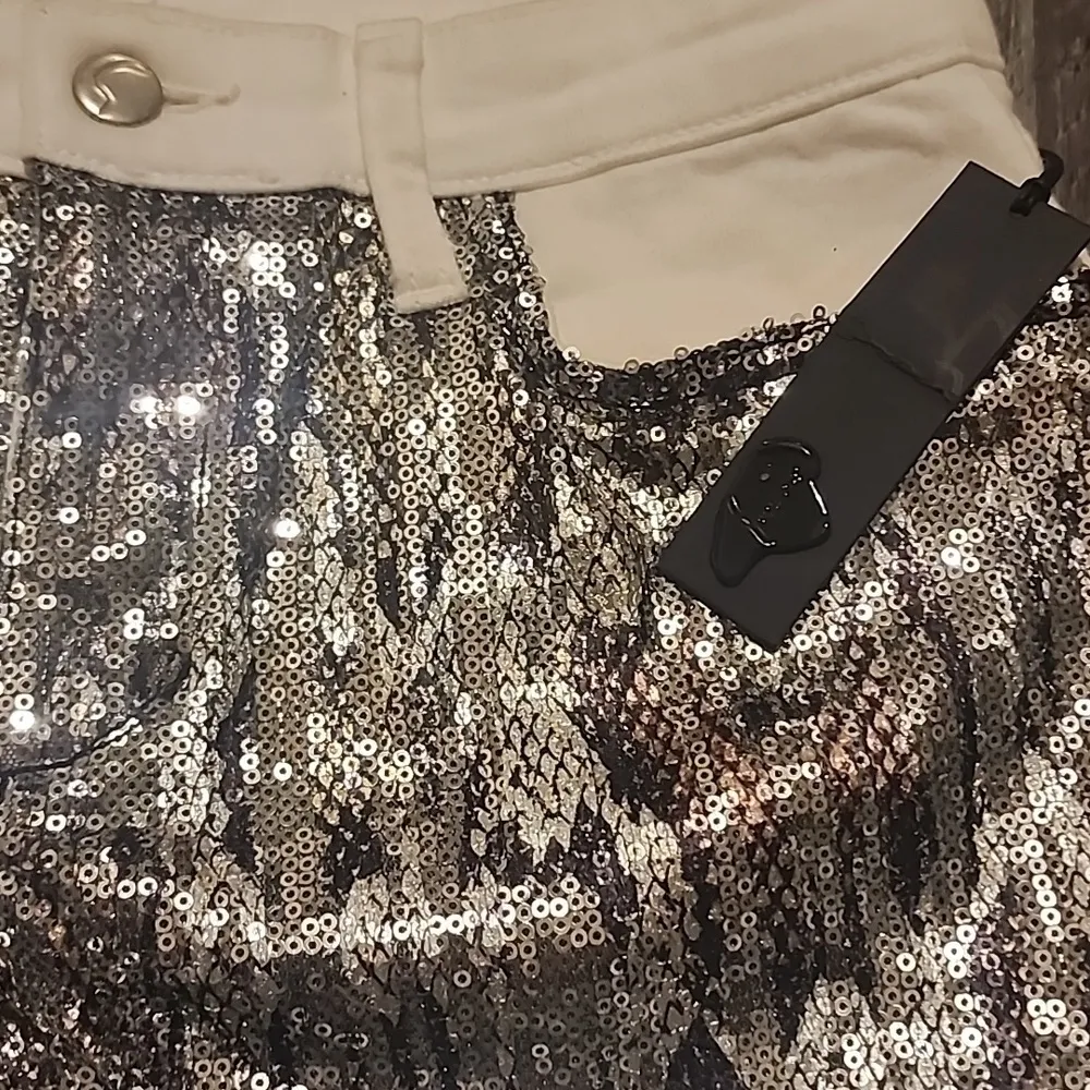 JOE'S JEANS SHORTS WITH SEQUIN - Image 2