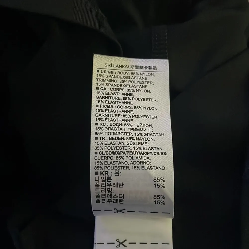 NWT Gap Fit Black built in bra fitted athletic tank - Image 4