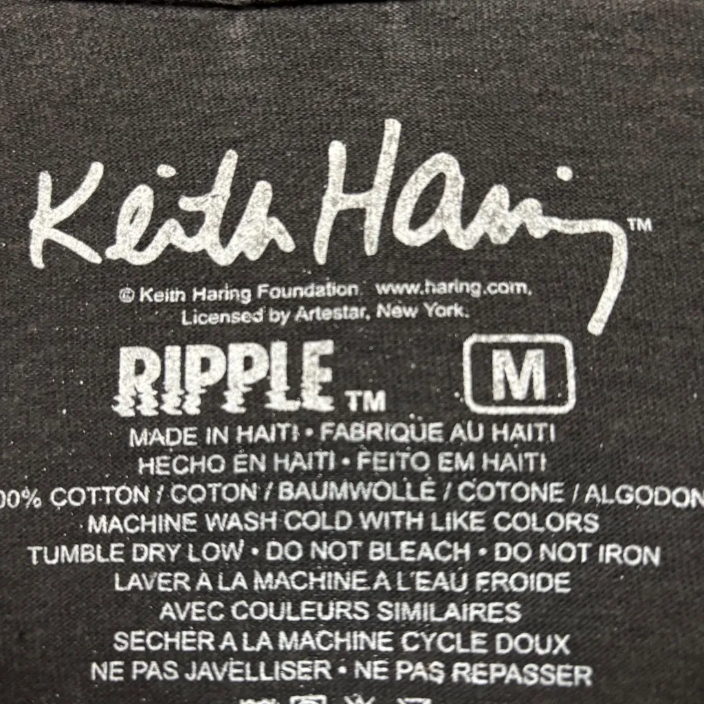 Keith Haring Heart Love The Earth T-Shirt Size Medium - Image 4