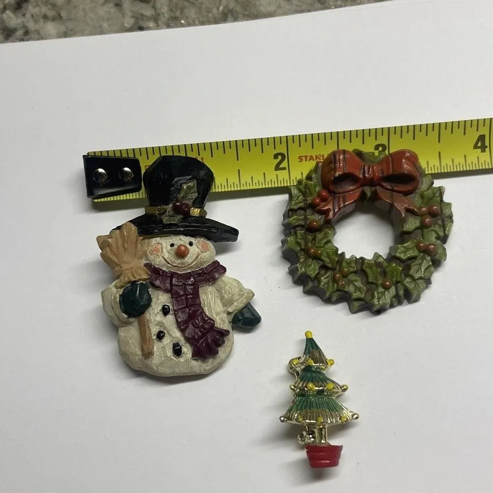 Lot Of 3 Brooch Pins Christmas Holiday - Image 7