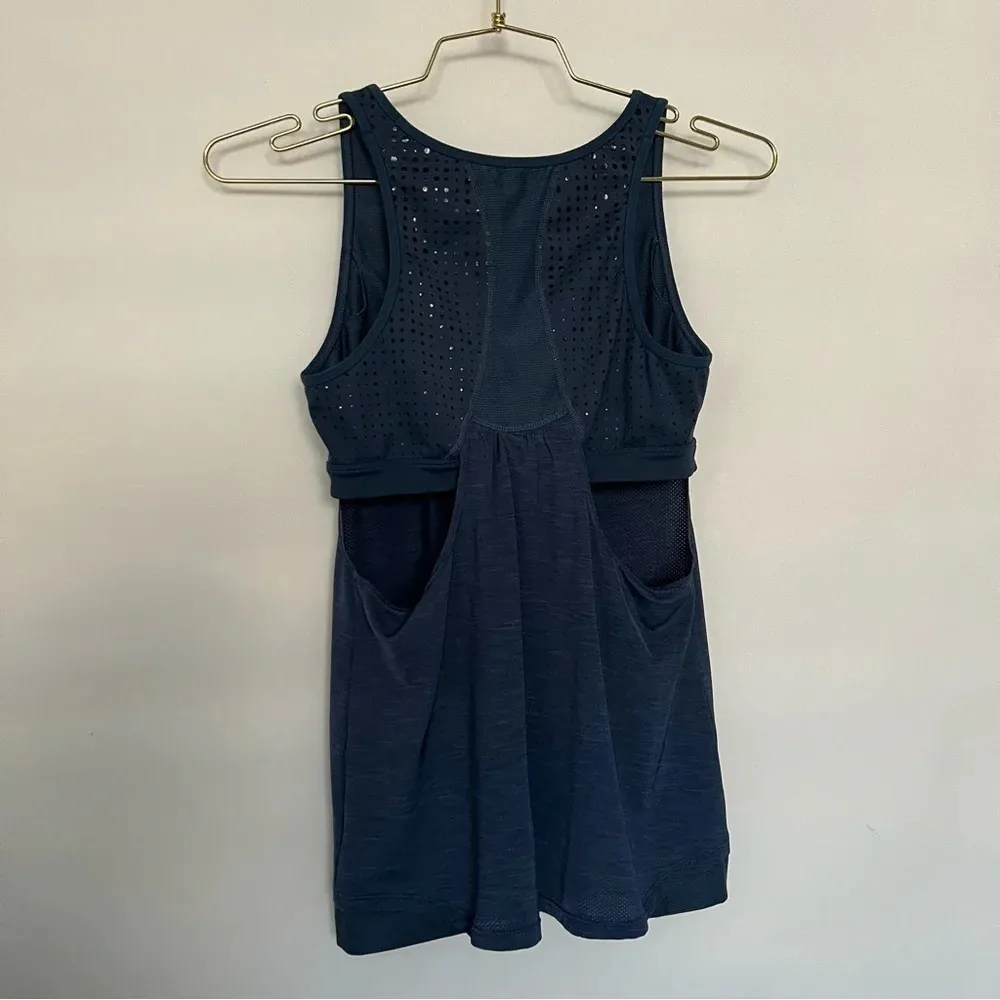 Athleta Gel Mesh Supercharged Tank Top Size Small Iron Blue - Image 4