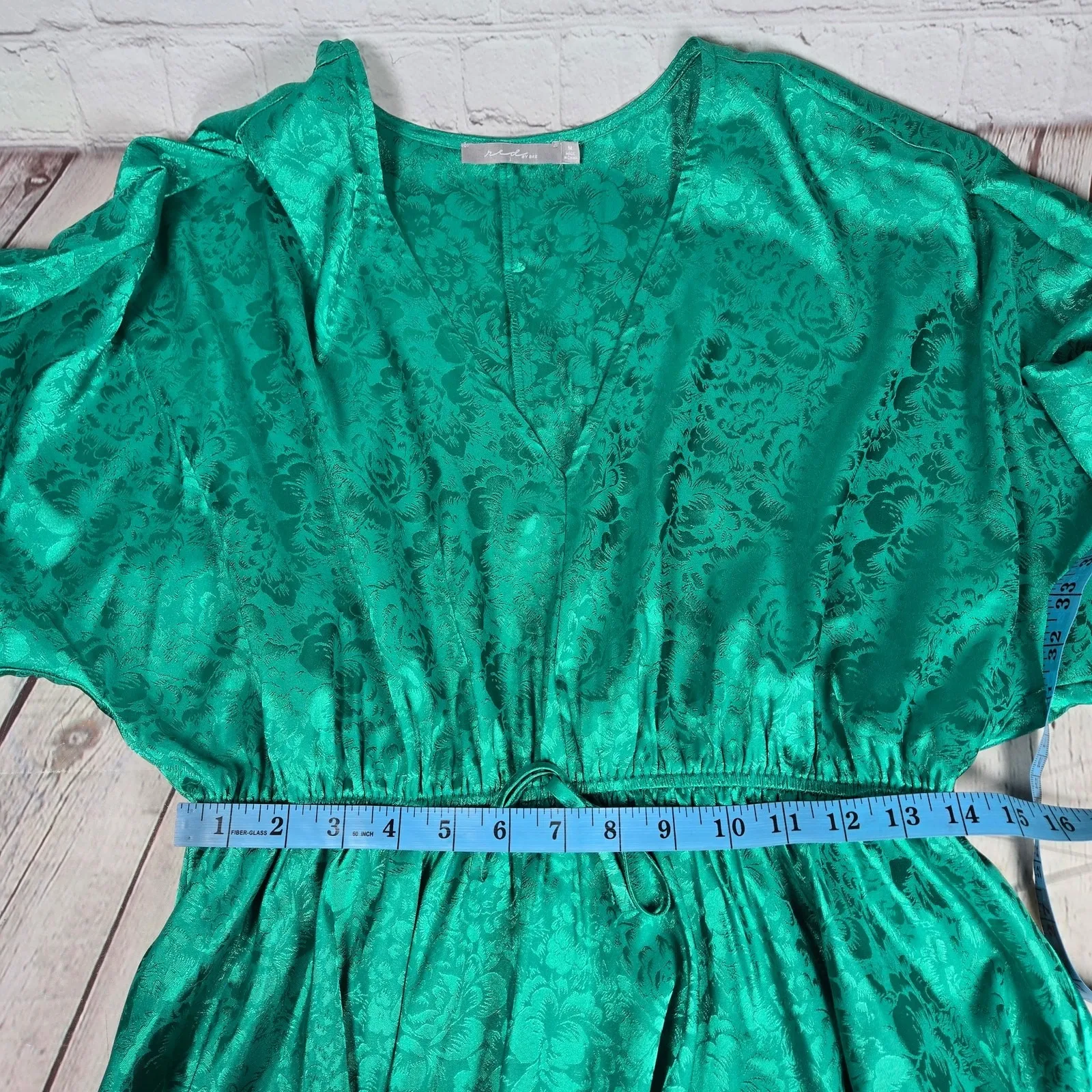 Red by BKE Floral Mini Dress in Jaquard Green M Satin V-Neck Dress Long‎ Sleeve - Image 9