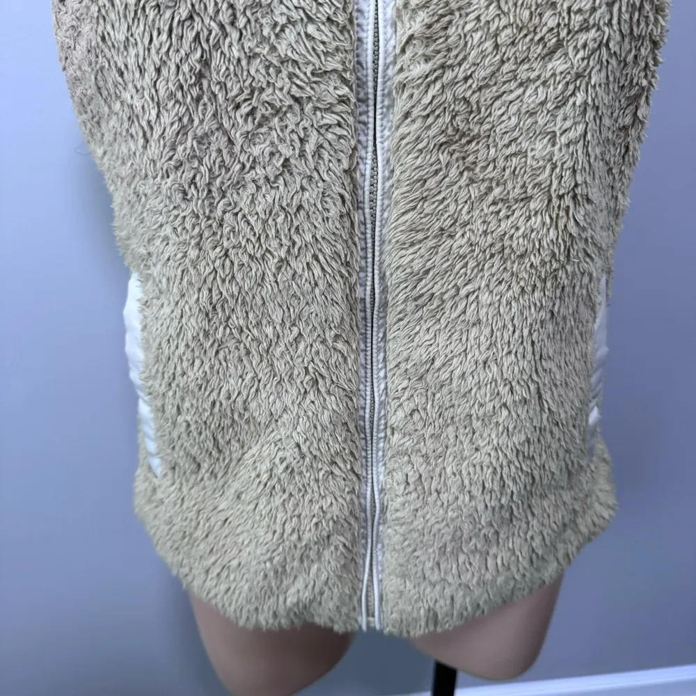 Patagonia Los Gatos Fuzzy Vest El Cap Khaki Sherpa Furry Small - Image 4