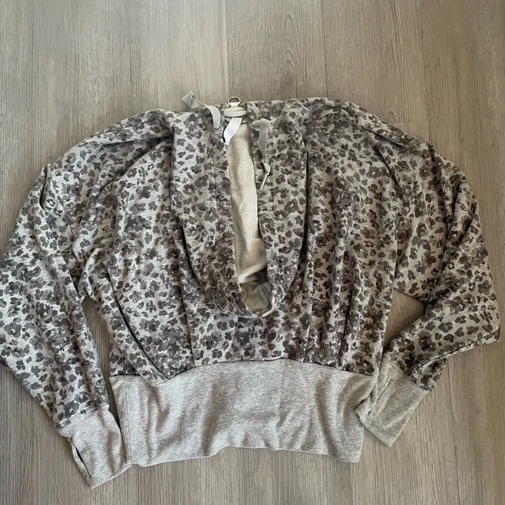 Athleta Gray Floral Balance Full Zip Hoodie Size Small Brand - Image 6