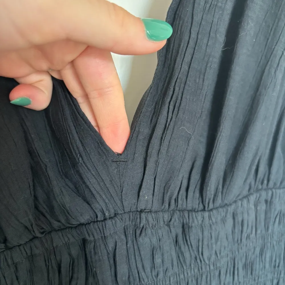 Abercrombie & Fitch Smocked Plunge Crinkle Mini Dress - Image 6