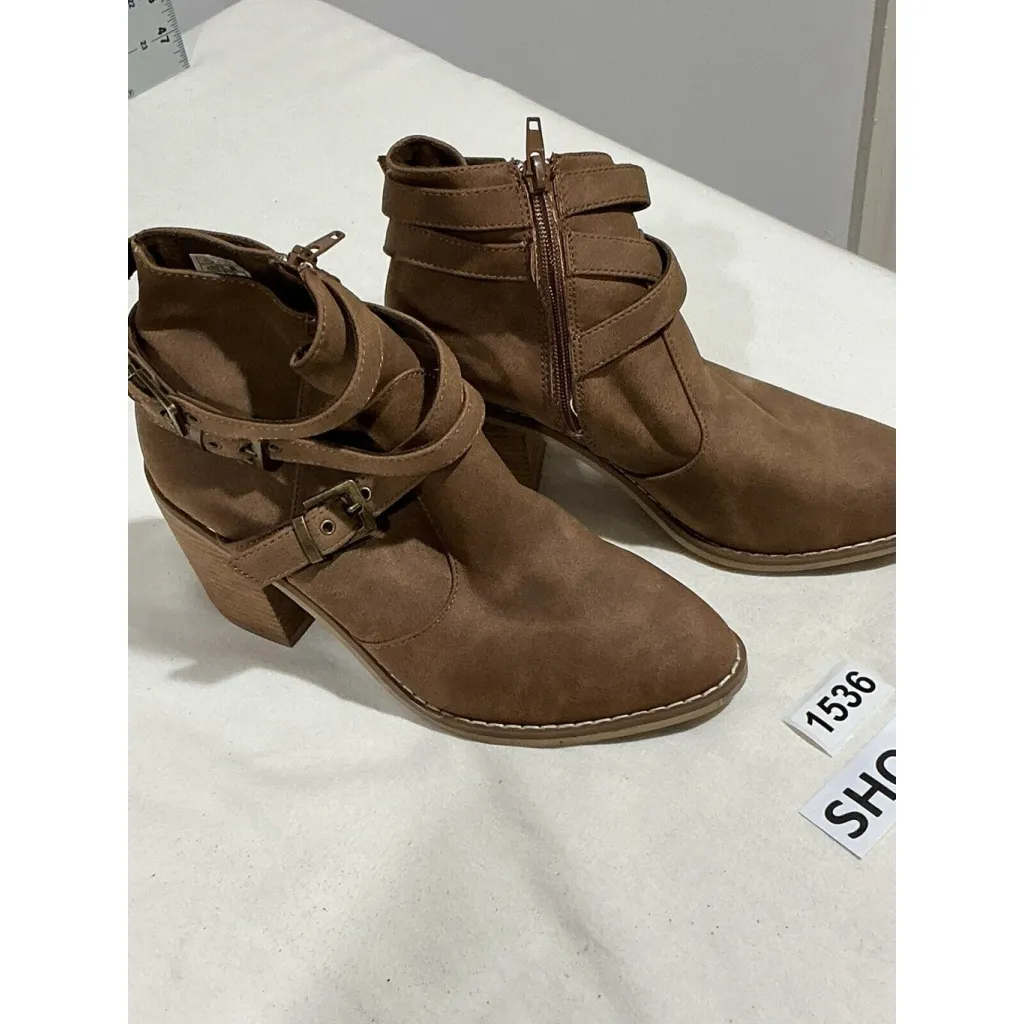 Womans Rocket Dog Size 7 Brown Faux Suede Side Zip Strappy Block Heel Bootie - Image 2