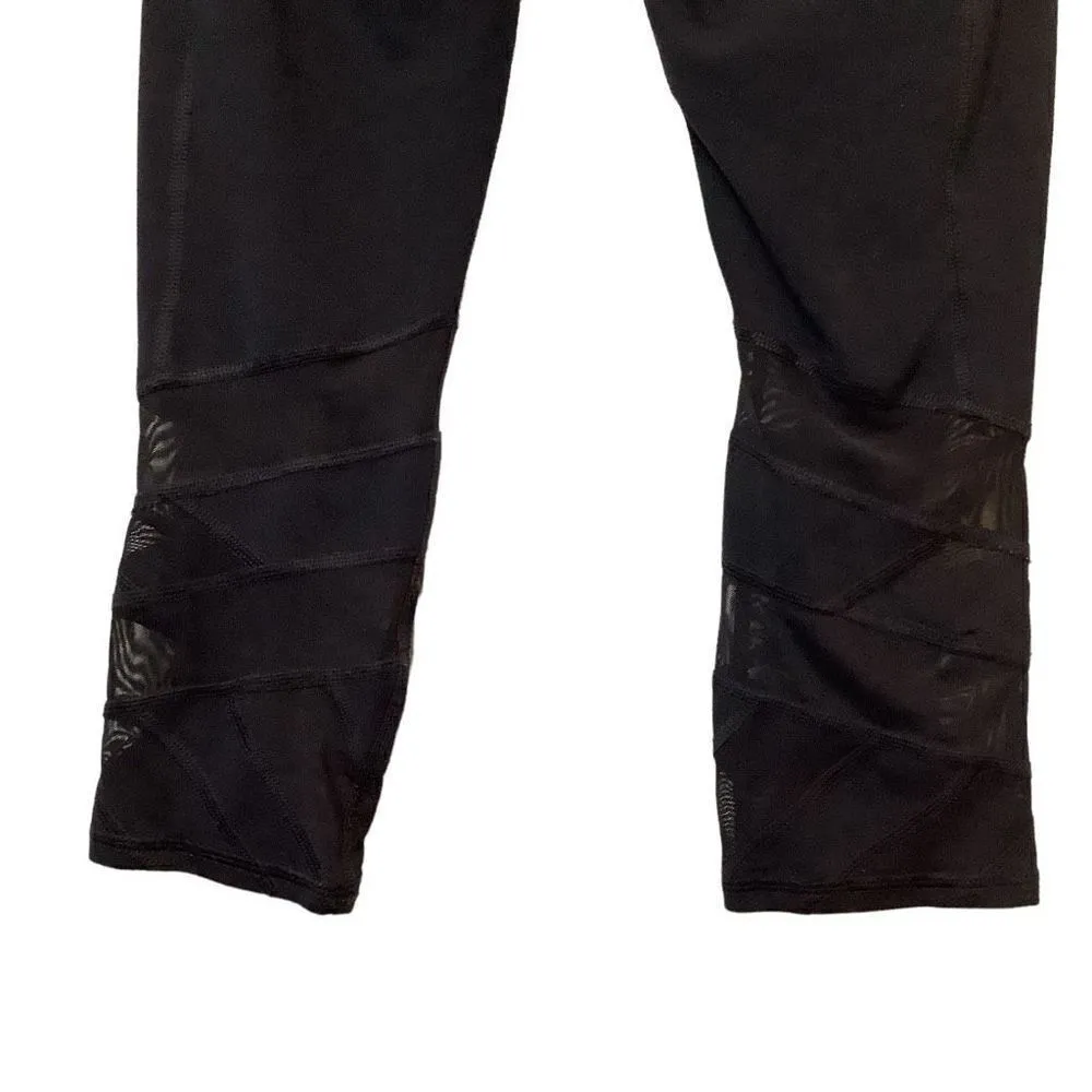 Athleta Women’s black  Workout Capri Pants Style #305922 - Image 5