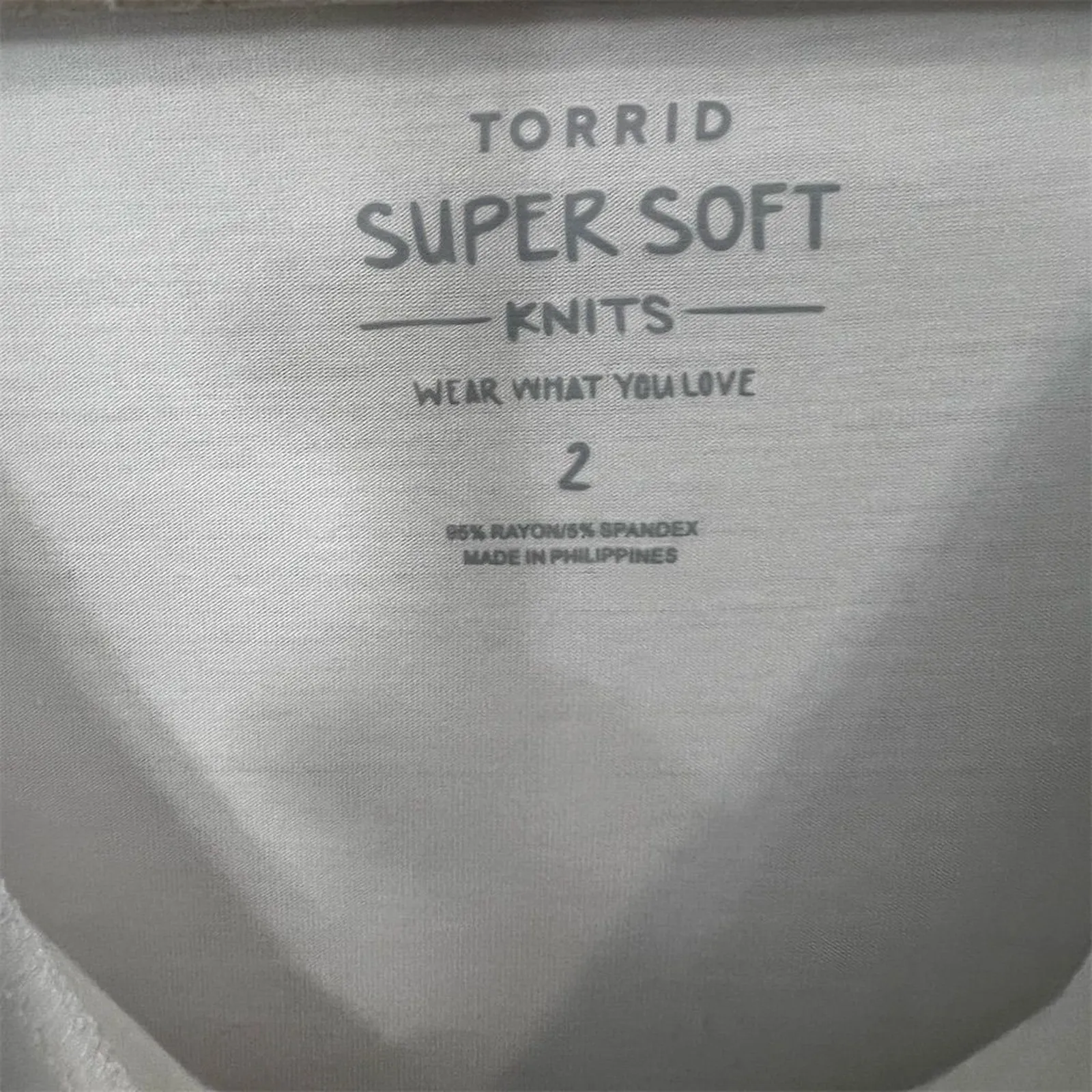 Torrid Plus Size 2X Leopard Sequin Lightning Bolt Tee White Casual - Image 3