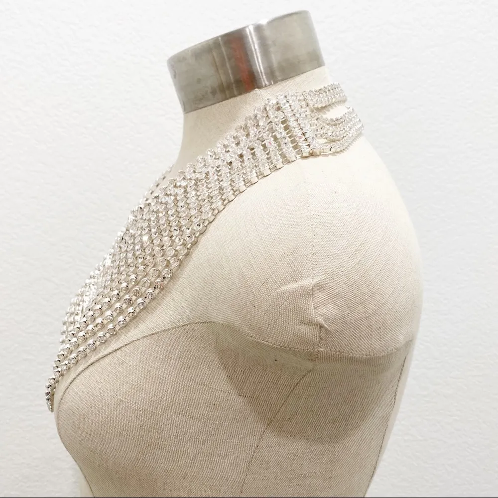 DUNDAS x REVOLVE Etta Crystal Embellished Statement Necklace In Silver - Image 7