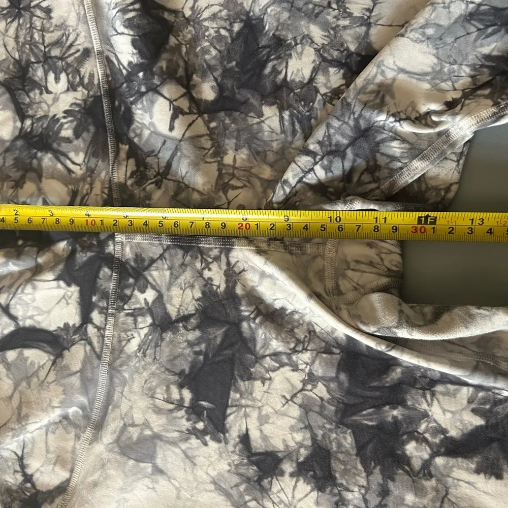 Lululemon  Athletica Monochrome Tie-Dye Capris - Image 5