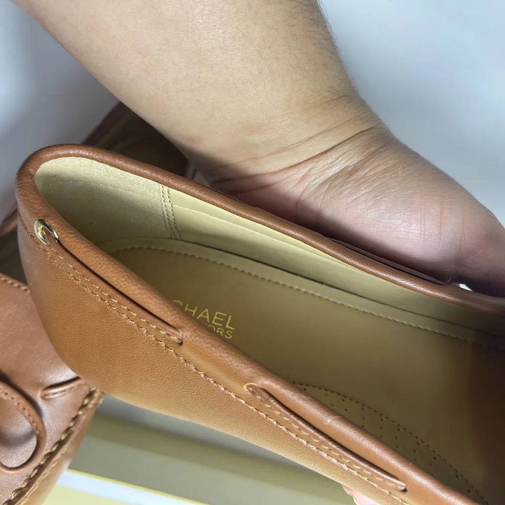 MICHAEL KORS
Sutton Leather Moccasin Women’s SIZE 10M - Image 8