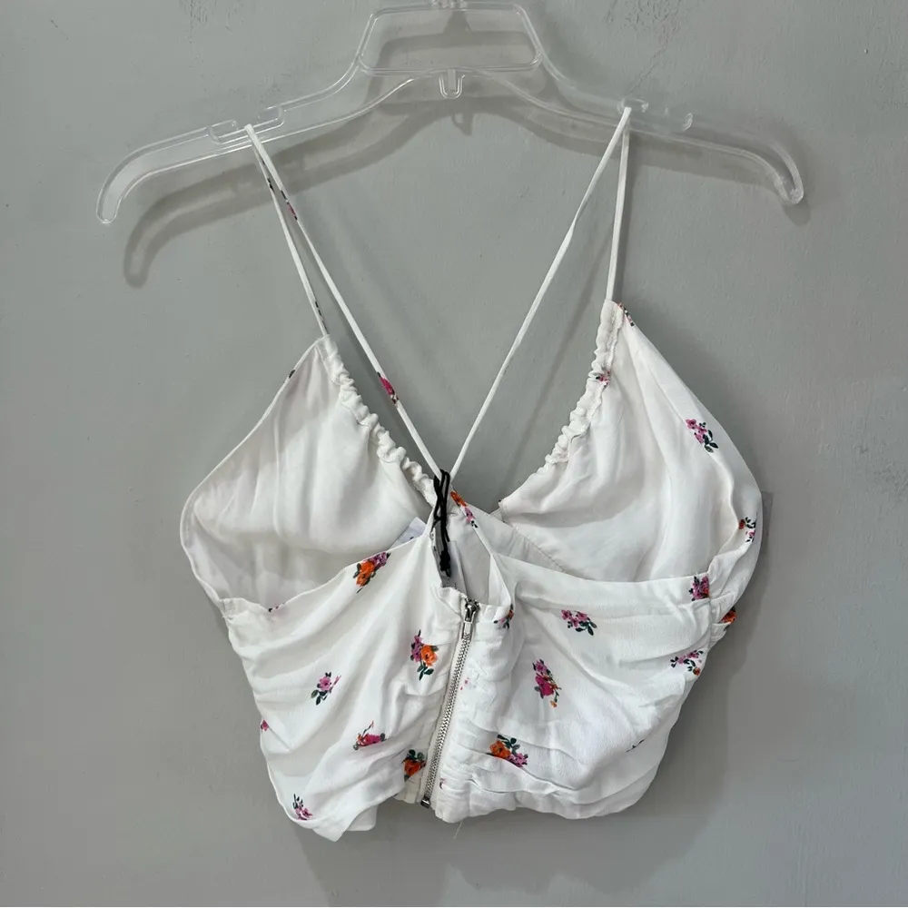 NEW Sky to Moon Top Medium Cropped White Pink Floral Spaghetti Straps NWT - Image 4