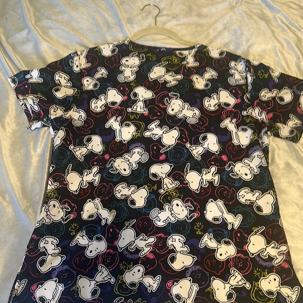 Snoopy Print Scrub Top Black Size L - Image 7
