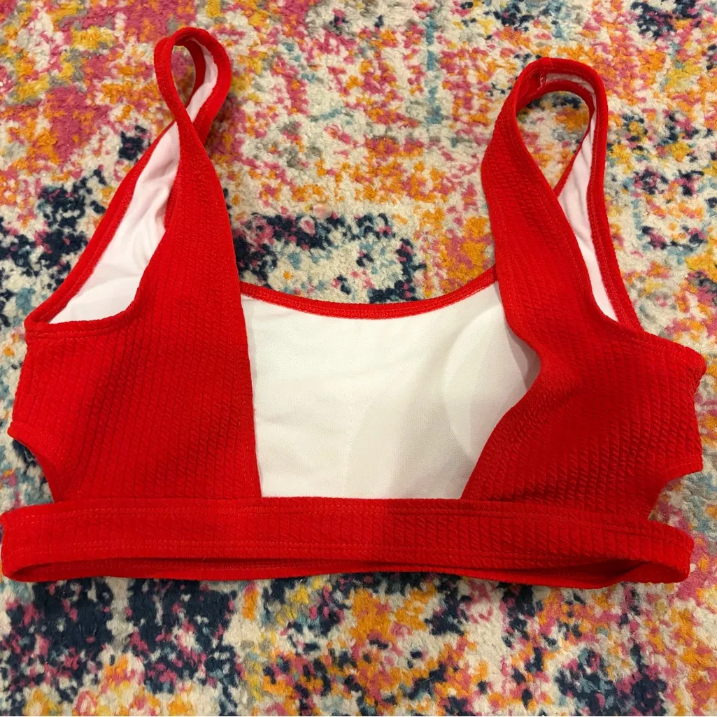 Vibrant Red Textured bathing suit top Size M - Image 2