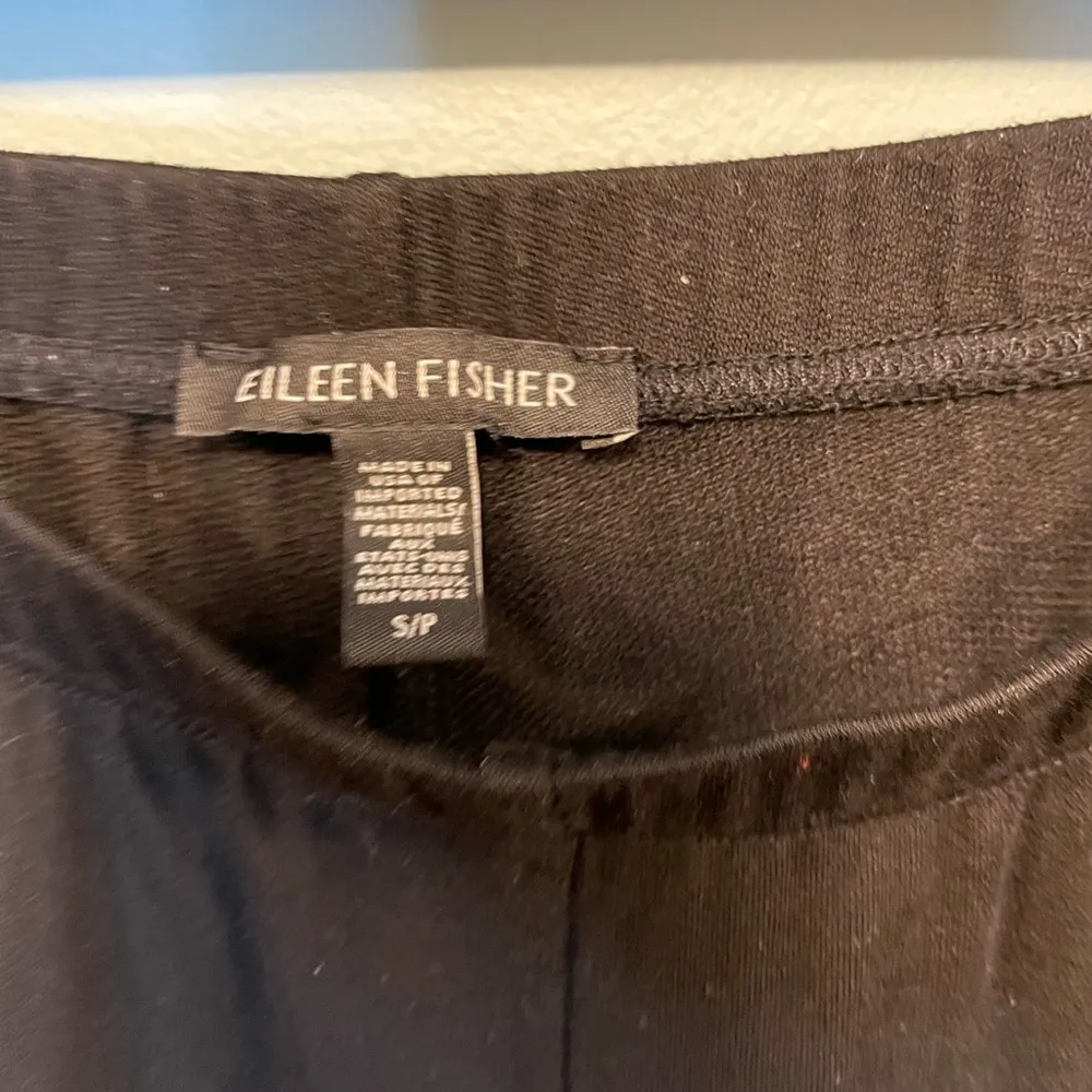 Eileen Fisher! Black super soft dress pants with elastic waistband size small - Image 3